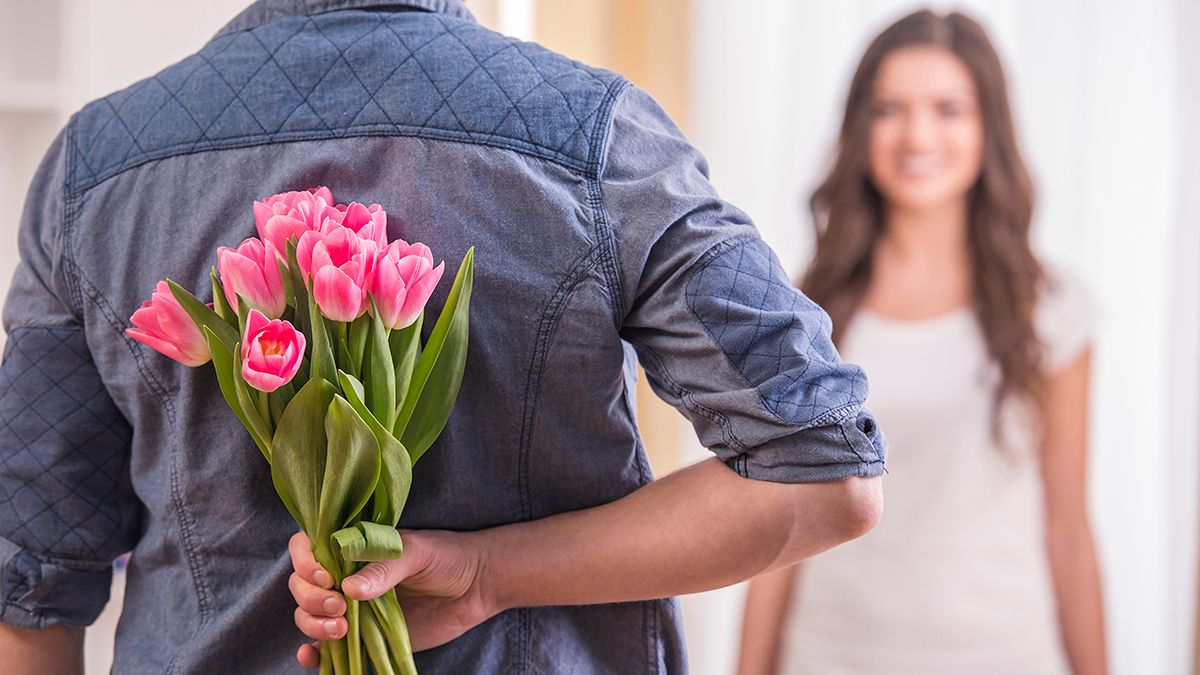 Що подарувати дівчині замість квітів – топ ідей у День святого Валентина