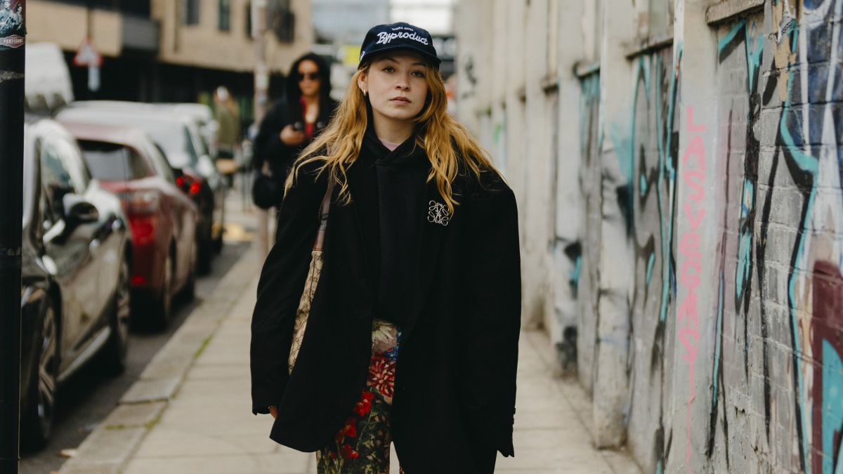 Стильні штани на весняний сезон Стильні штани на весняний сезон