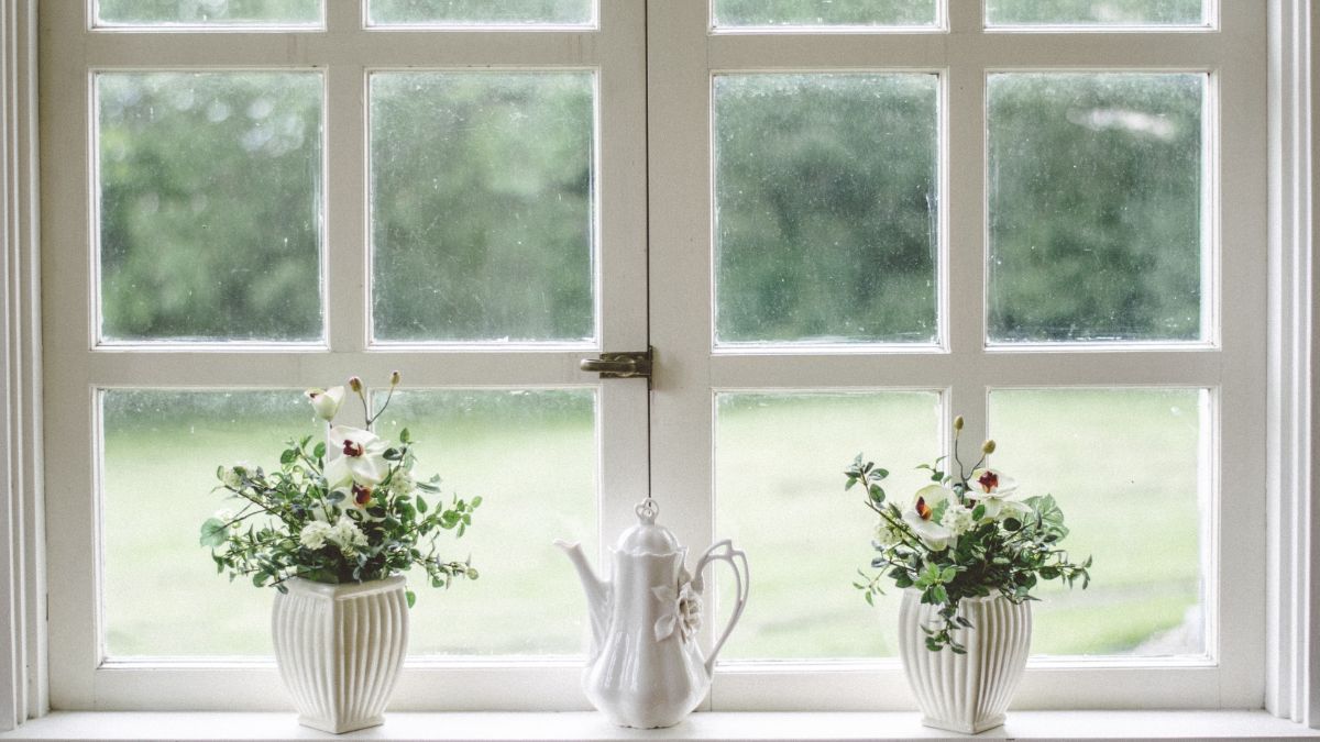 Как помыть окна без разводов – полезные лайфхаки