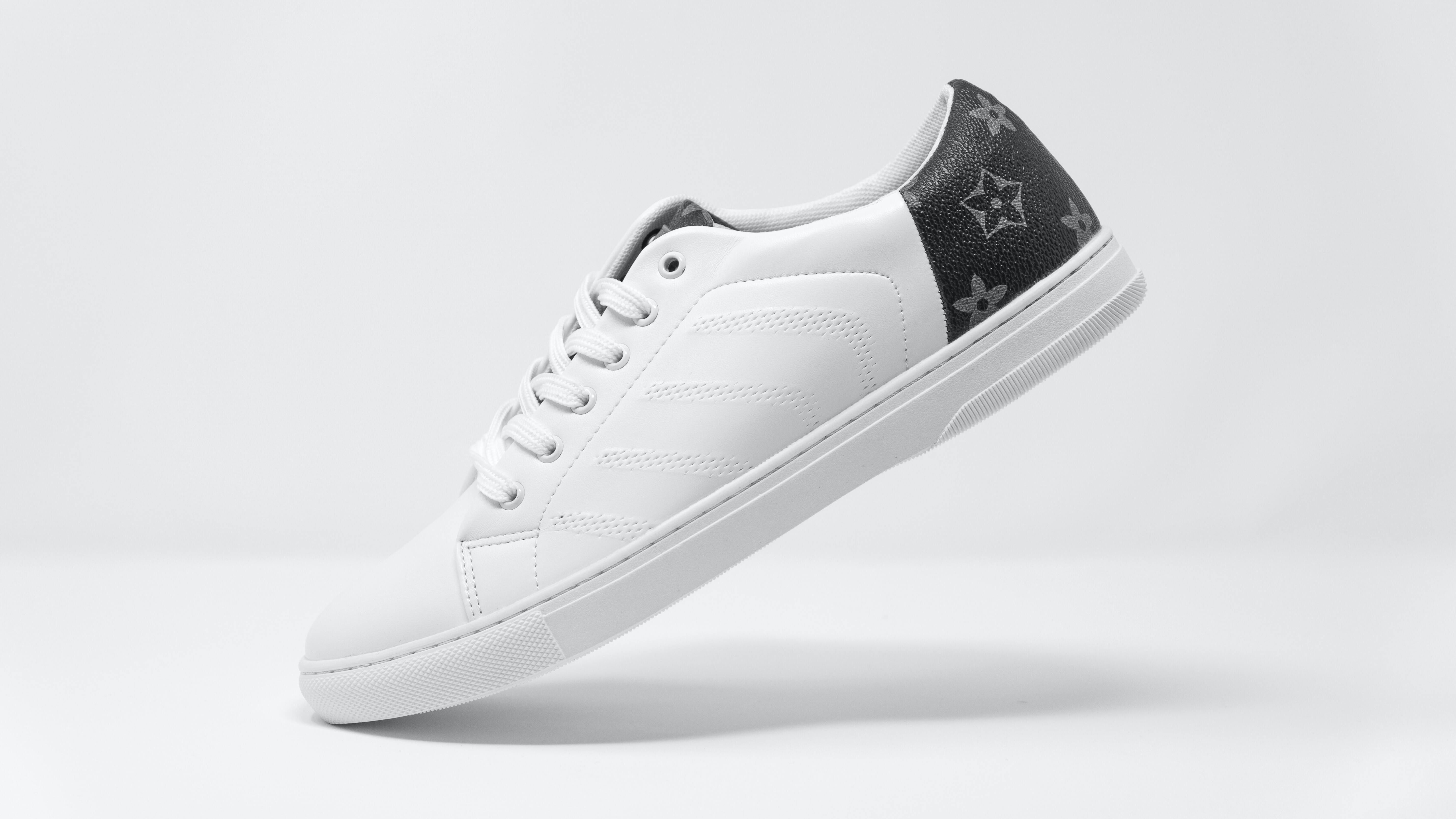 Як відбілити підошву кросівок до білого кольору - дієві лайфхаки, поради Як відбілити підошву кросівок до білого кольору - дієві лайфхаки, поради