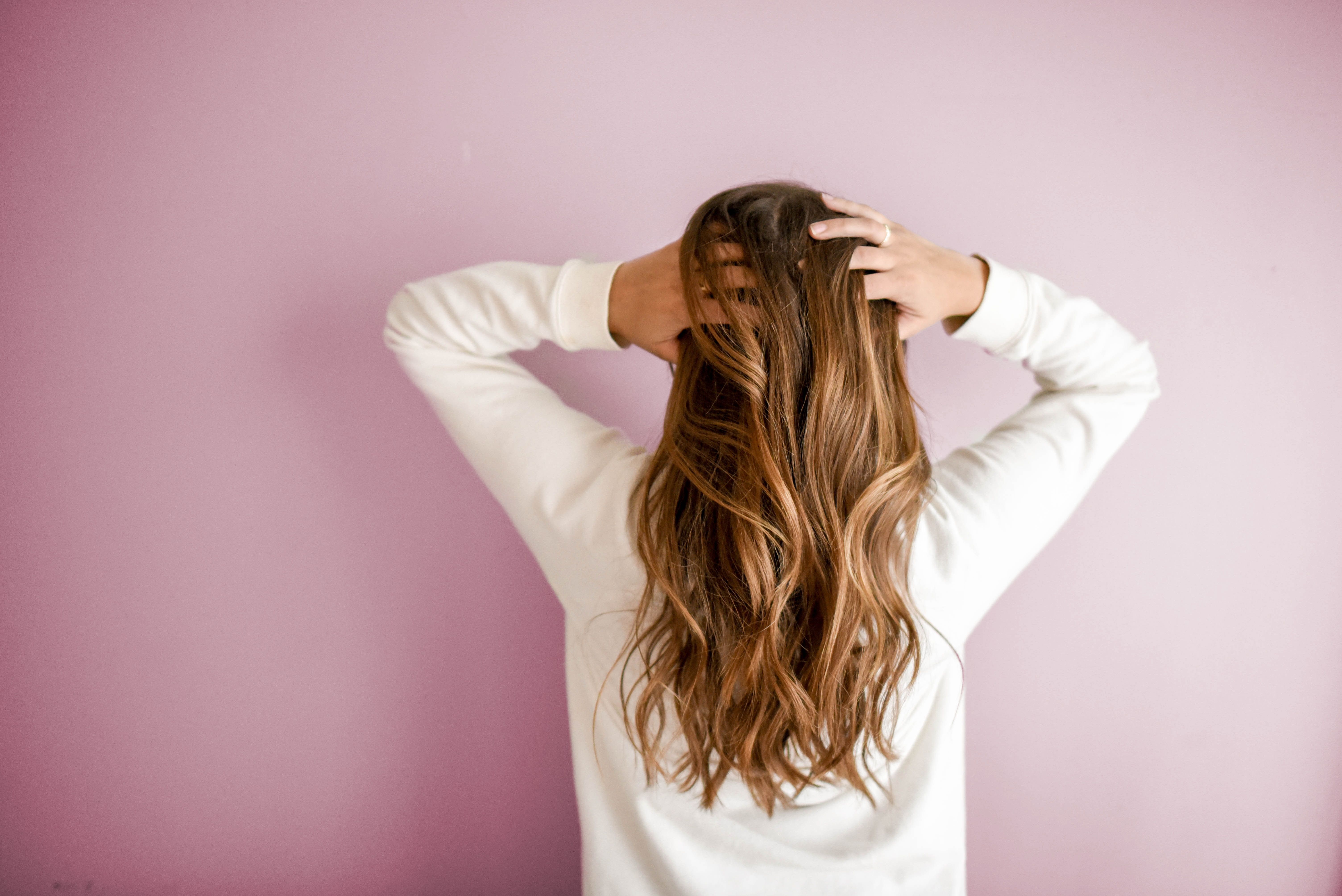 Як приховати жирне волосся - швидкі лайфхаки та поради