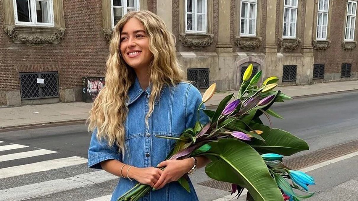 Стильні джинсові сукні на весняний сезон Стильні джинсові сукні на весняний сезон