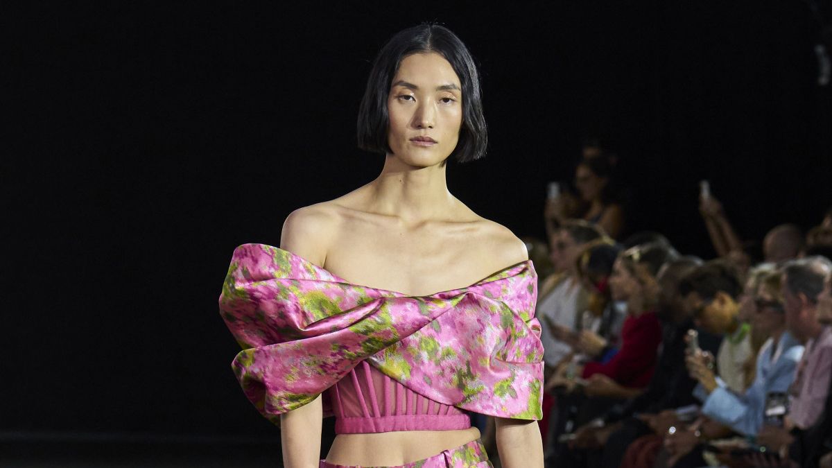 Открытые плечи – тренд весны Открытые плечи – тренд весны