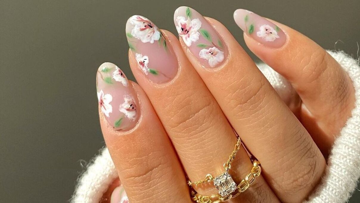 Дизайни ніжного весняного манікюру - фото від майстринь Дизайни ніжного весняного манікюру - фото від майстринь