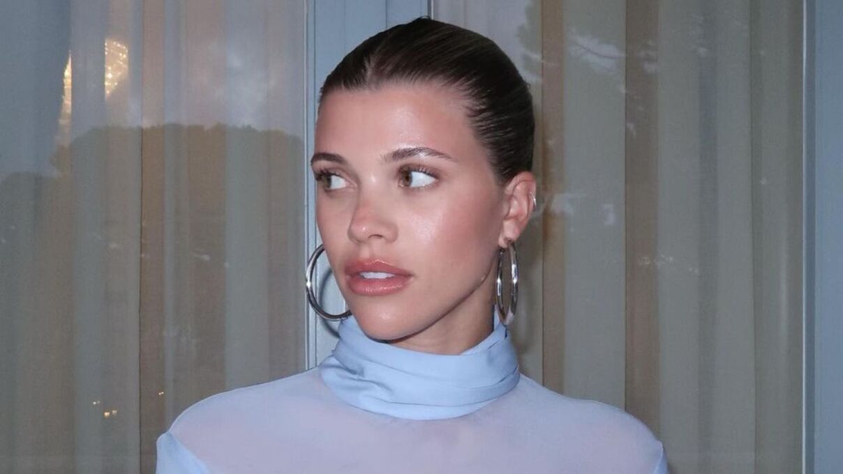 Макияж в стиле Old money - как его повторить, видео пошагово Макияж в стиле Old money - как его повторить, видео пошагово