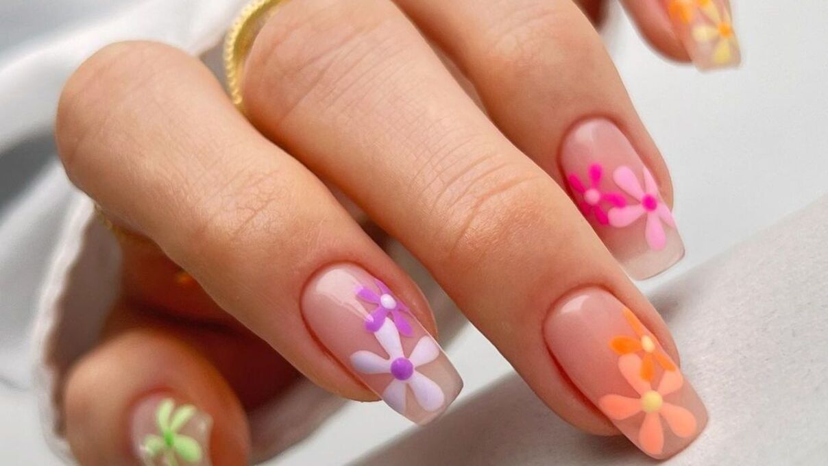 Манікюр на останній дзвоник 2023 Манікюр на останній дзвоник 2023