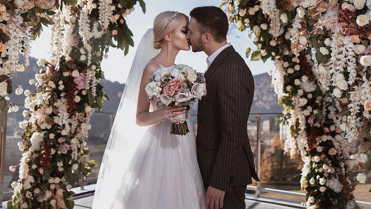 Какую одежду нельзя надевать на свадьбу Какую одежду нельзя надевать на свадьбу