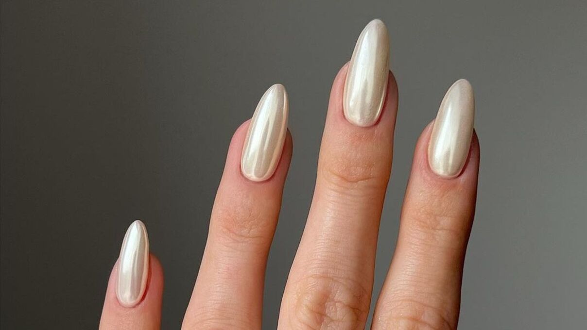 Маникюр на выпускной Маникюр на выпускной