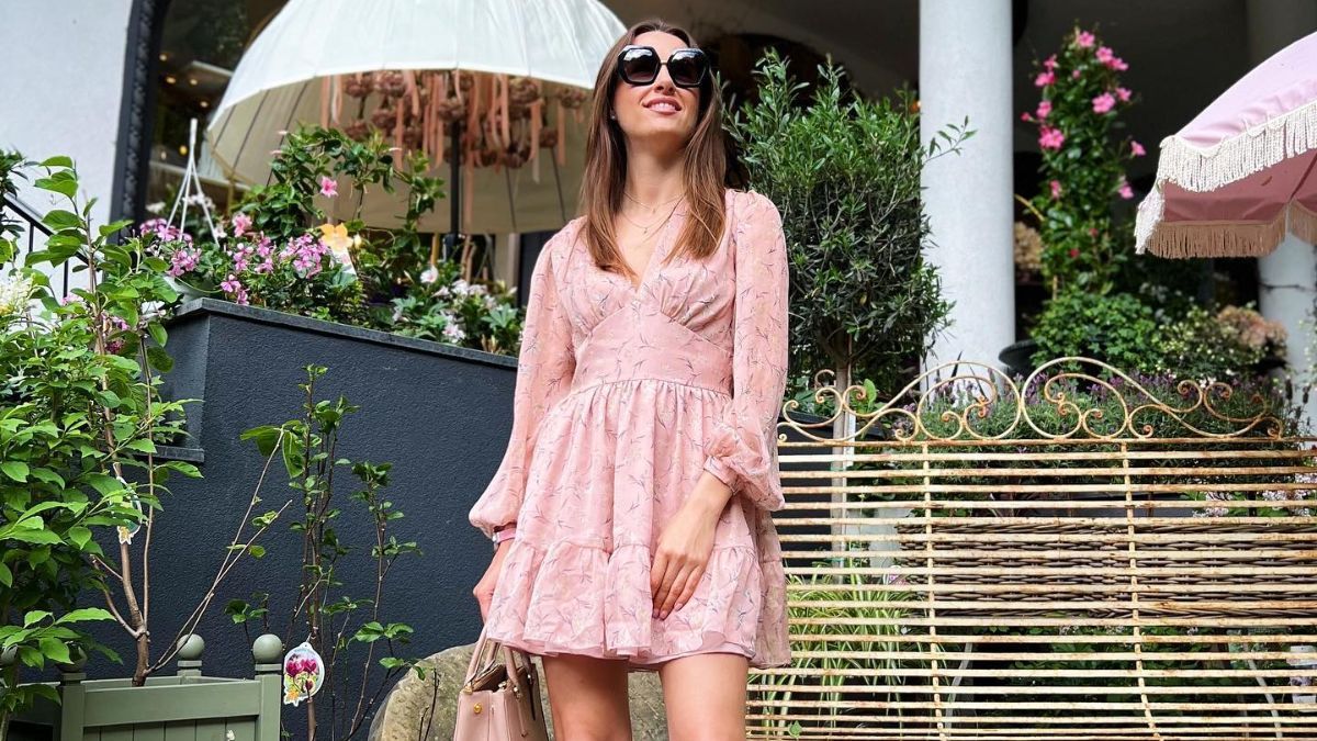 Христина Решетник показала літній образ – фото у футболці і штанах Христина Решетник показала літній образ – фото у футболці і штанах