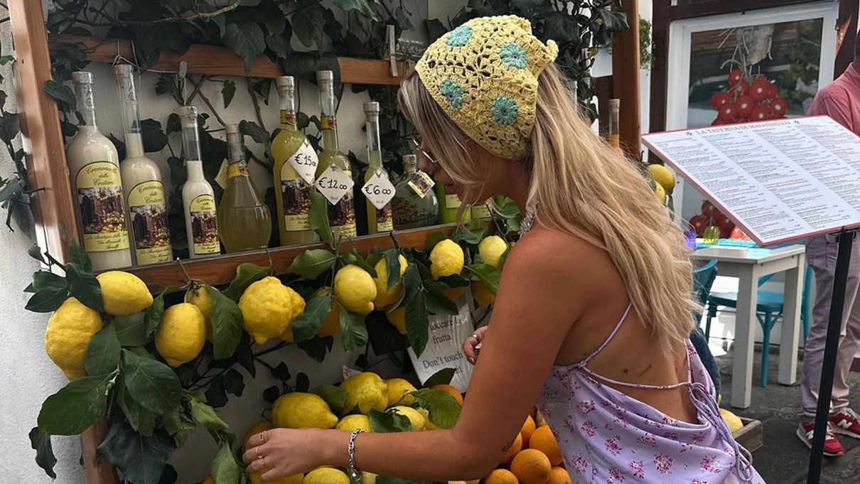 Стильные головные уборы на лето 2023 Стильные головные уборы на лето 2023