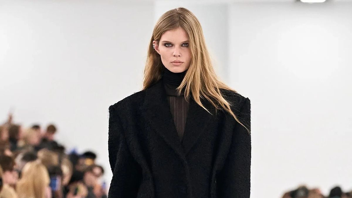 Як виглядає трендове пальто осені 2023 Як виглядає трендове пальто осені 2023