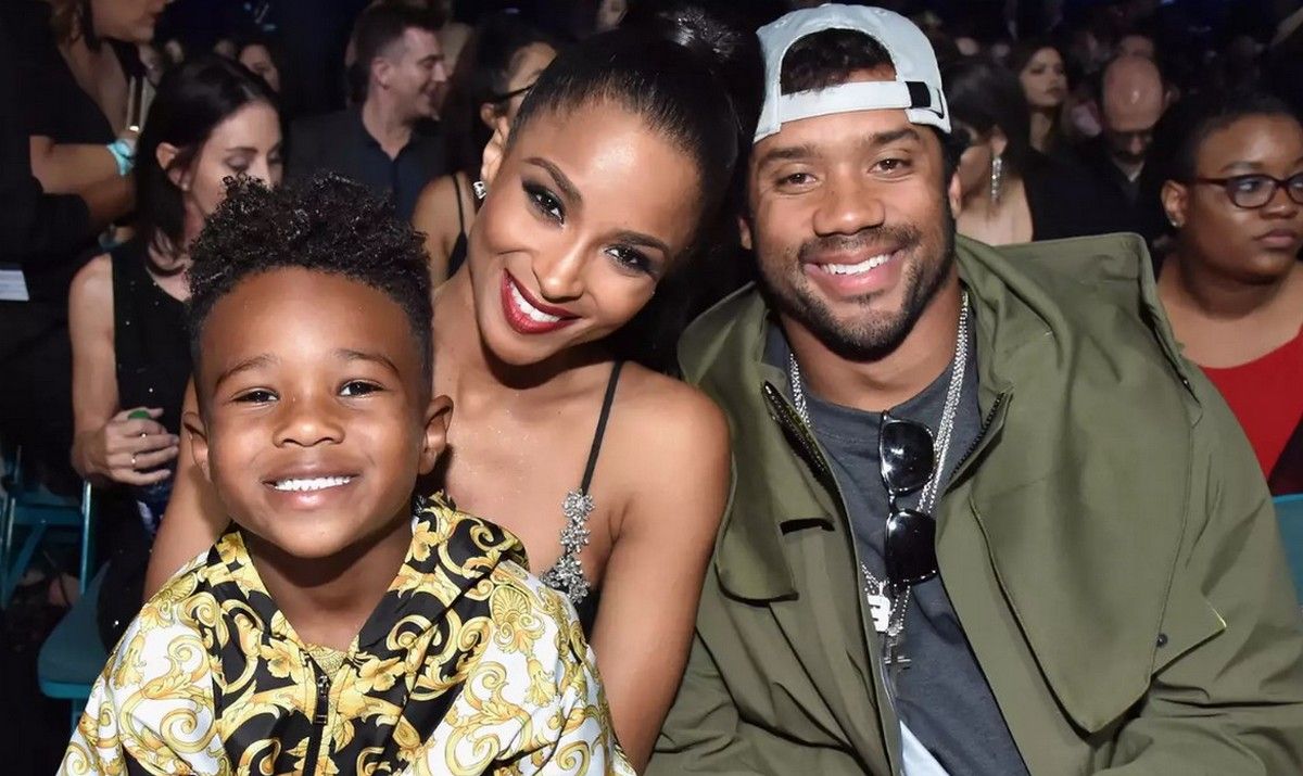 Сиара и Рассел Уилсон вместе с сыном Сиара и Рассел Уилсон вместе с сыном