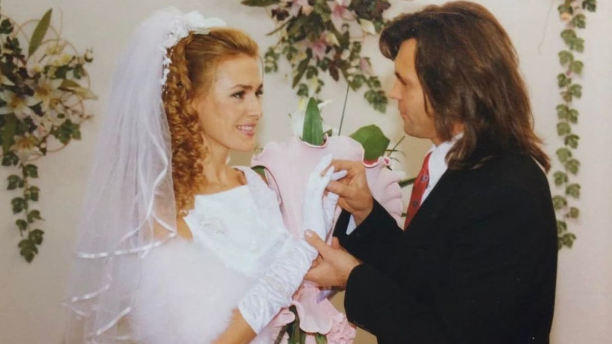 Ольга Сумская отмечает 57-летие – история ее любви с Виталием Борисюком Ольга Сумская отмечает 57-летие – история ее любви с Виталием Борисюком