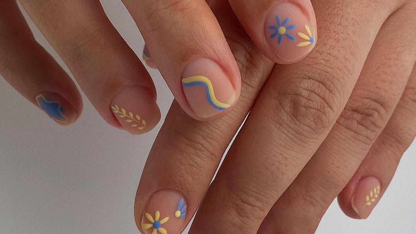 Патріотичний манікюр Патріотичний манікюр