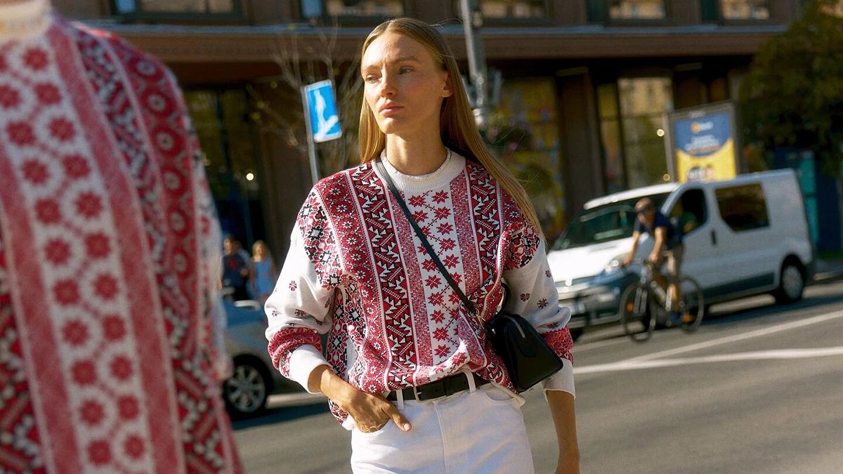 Стильні образи з вишиванкою на День Незалежності Стильні образи з вишиванкою на День Незалежності
