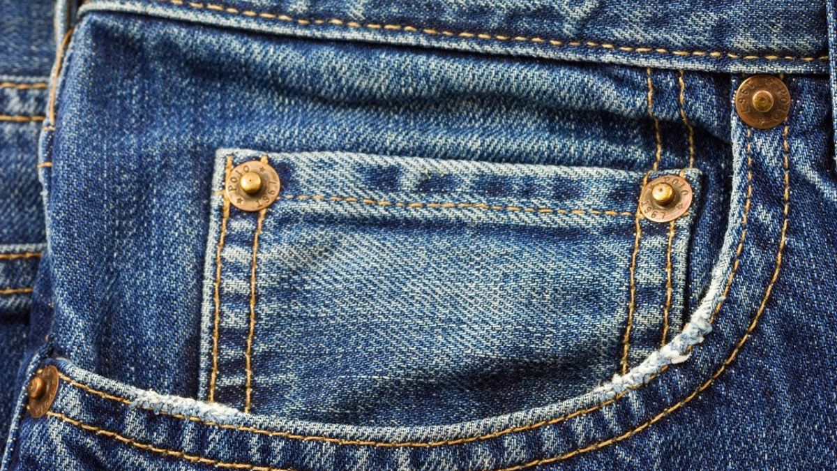 Для чего маленький карманчик на джинсах