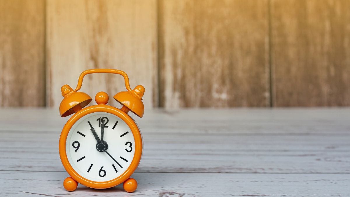 Когда переводить часы в Украине Когда переводить часы в Украине