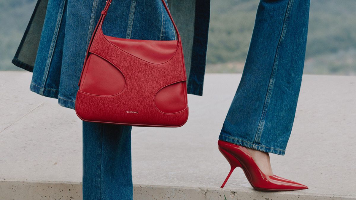 Вишневий - наймодніший відтінок осені 2023 Вишневий - наймодніший відтінок осені 2023