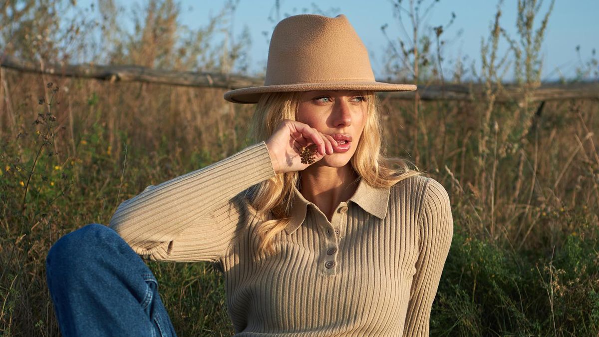 Стильні светри на осінь від українських брендів Стильні светри на осінь від українських брендів