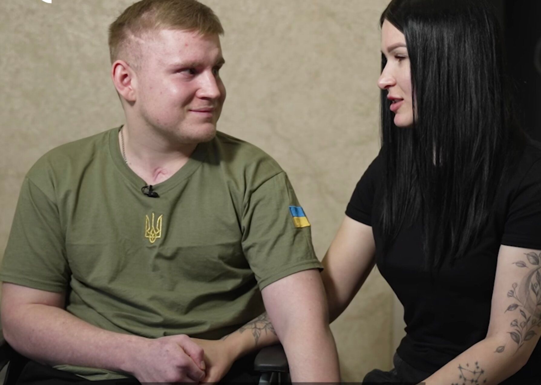 Военный сделал предложение возлюбленной как только снова научился говорить Военный сделал предложение возлюбленной как только снова научился говорить