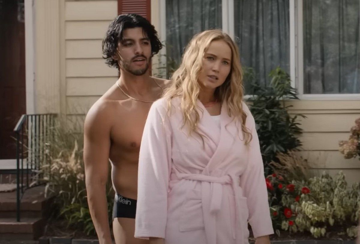 Дженнифер Лоуренс в фильме Без оскорблений Дженнифер Лоуренс в фильме Без оскорблений