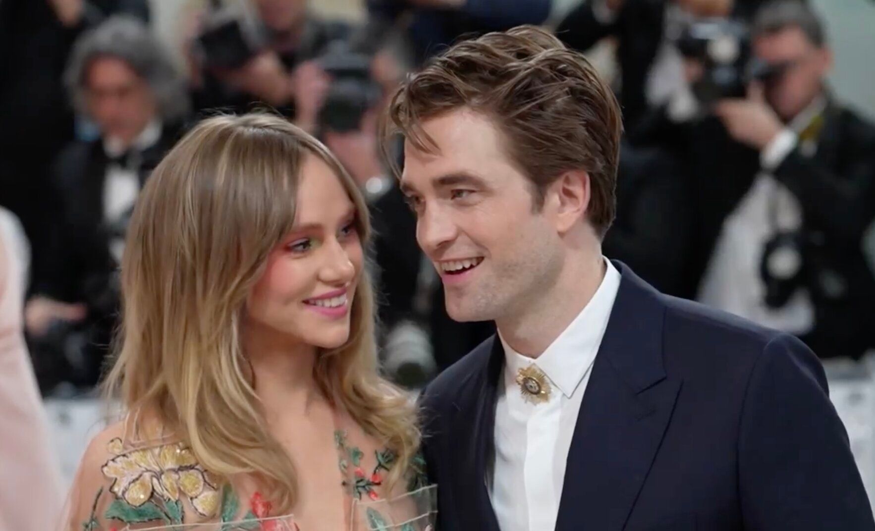 Роберт Паттинсон и Сьюки Уотерхаус станут родителями - история любви пары Роберт Паттинсон и Сьюки Уотерхаус станут родителями - история любви пары