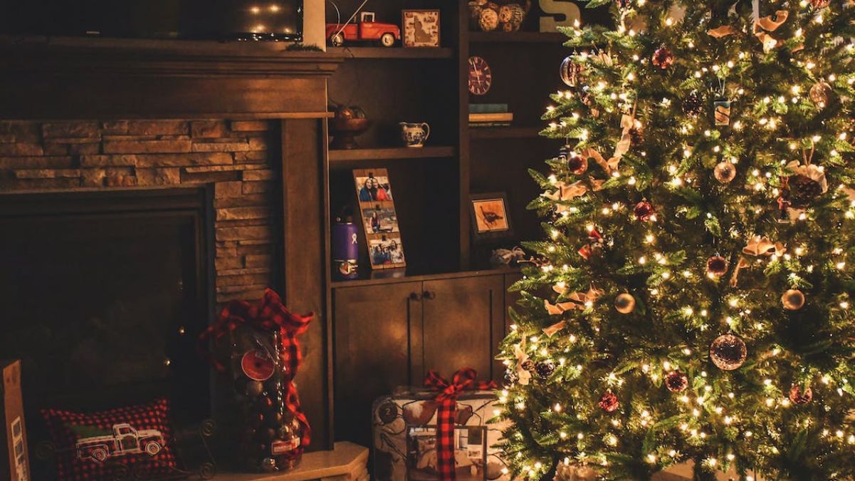 В каких цветах украсить елку в 2024 году В каких цветах украсить елку в 2024 году