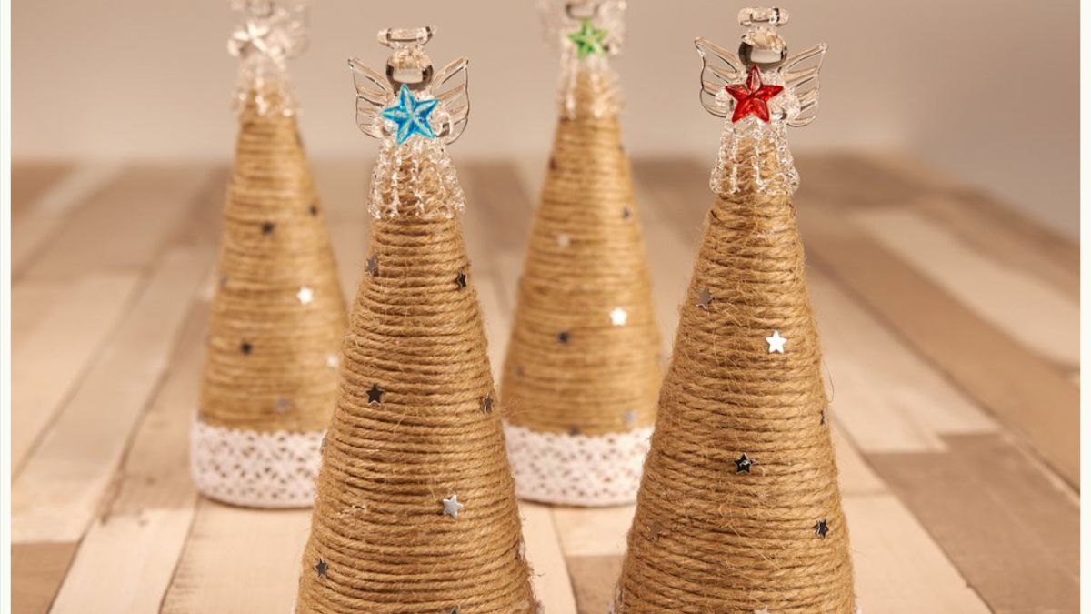 Елка своими руками из подручных материалов Елка своими руками из подручных материалов