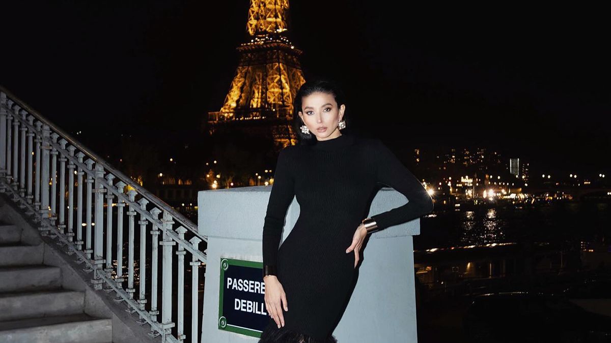 Евеліна Мамбетова стала обличчям колекці Андре Тана Евеліна Мамбетова стала обличчям колекці Андре Тана