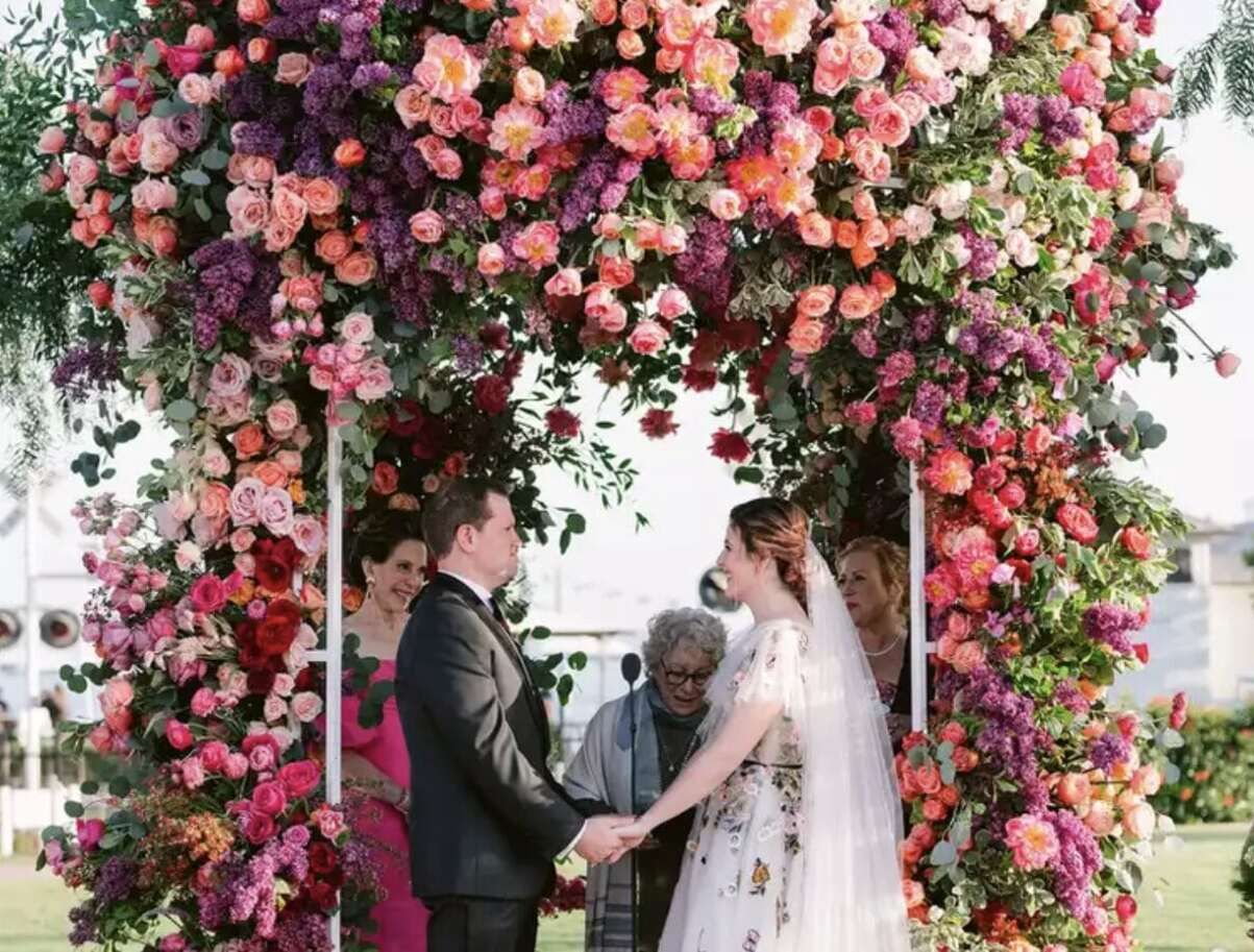 Цвет свадьбы 2024 - какой декор выбрать на свадьбу