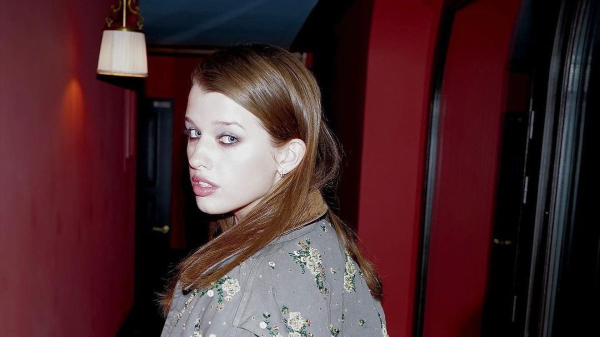 Дочь Миллы Йовович опубликовала видео с хитом российской певицы-путинистки Дочь Миллы Йовович опубликовала видео с хитом российской певицы-путинистки