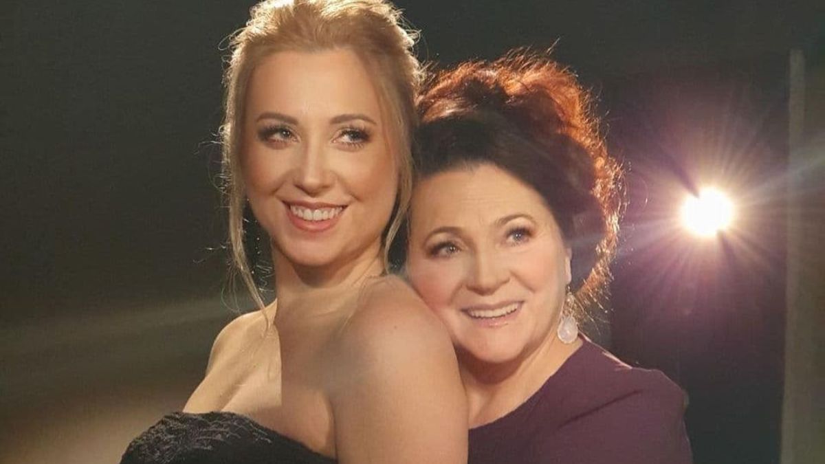 Тоня и Нина Мавиенко Тоня и Нина Мавиенко