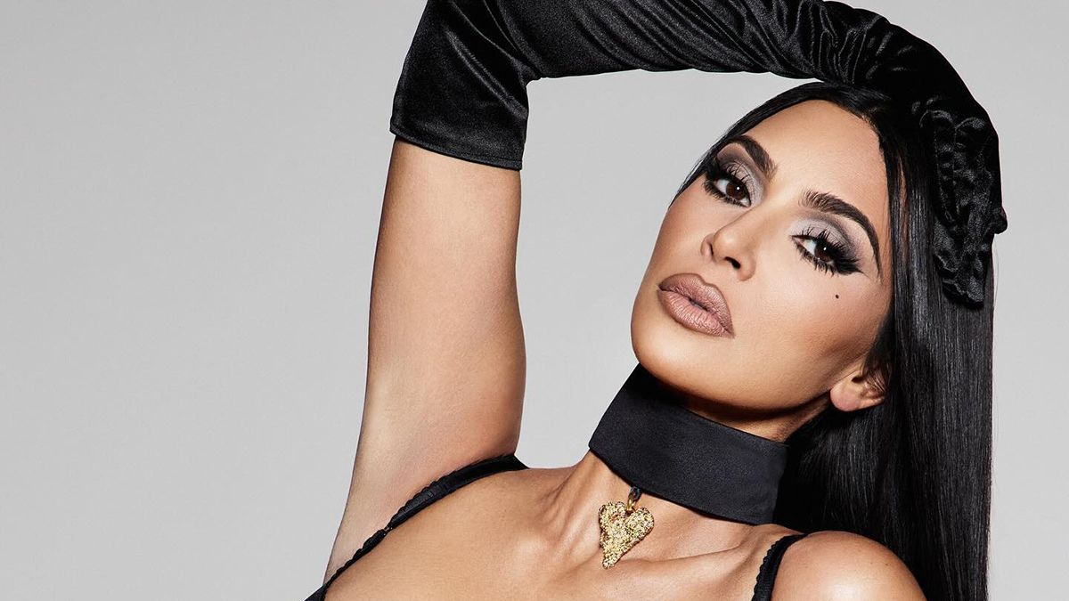 Ким Кардашян в новой съемке для Skims Ким Кардашян в новой съемке для Skims