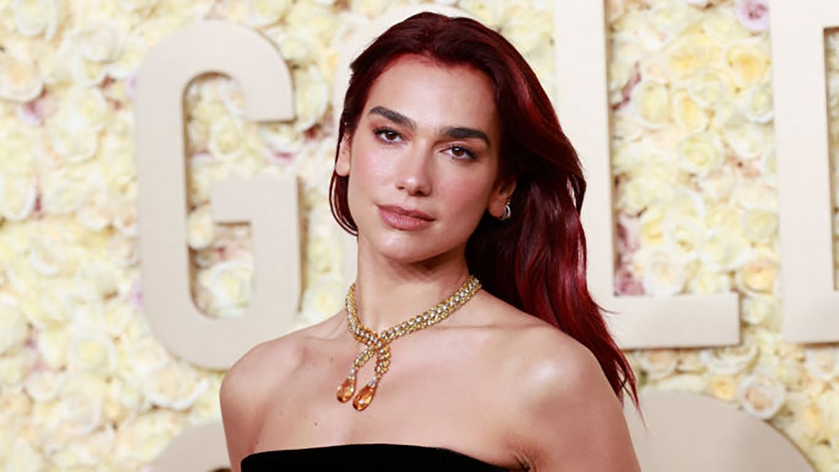 Дуа Ліпа на червоній доріжці "Золотого глобусу" Дуа Ліпа на червоній доріжці "Золотого глобусу"