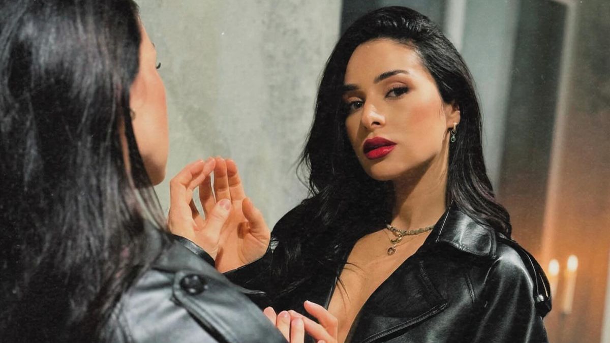 Сексуальный образ Златы Огневич Сексуальный образ Златы Огневич