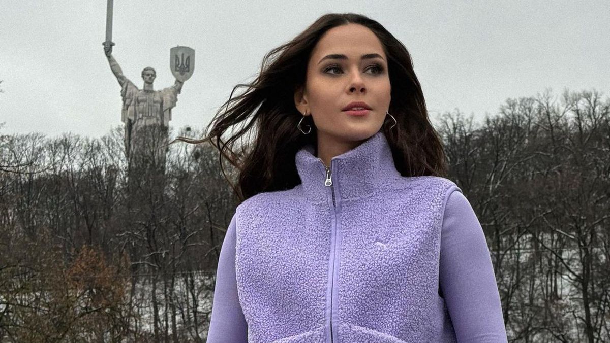 Юлія Саніна в спортивному образі Юлія Саніна в спортивному образі