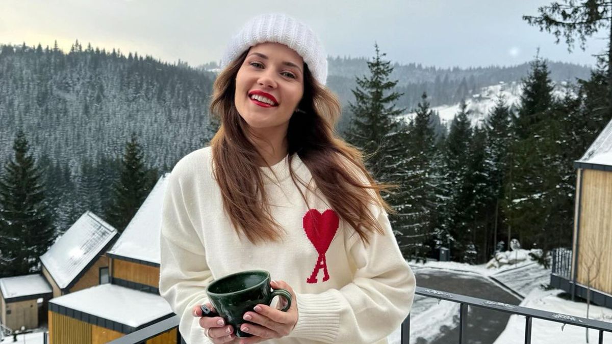 Зимовий образ Наталки Денисенко Зимовий образ Наталки Денисенко