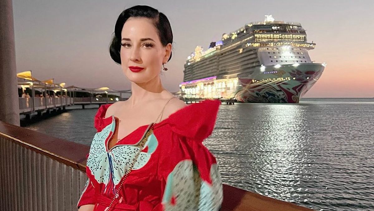 Стильний образ у вишиванці Стильний образ у вишиванці