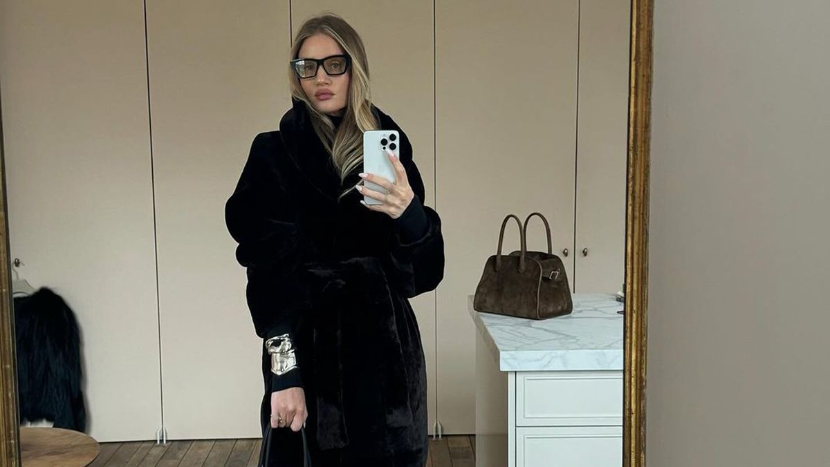 Ефектний образ Розі Гантінгтон-Вайтлі Ефектний образ Розі Гантінгтон-Вайтлі