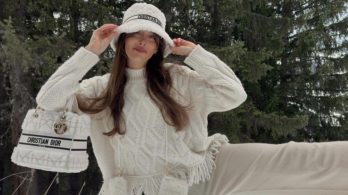 Модные свитера на зиму, которые надевает Жюли Феррери Модные свитера на зиму, которые надевает Жюли Феррери