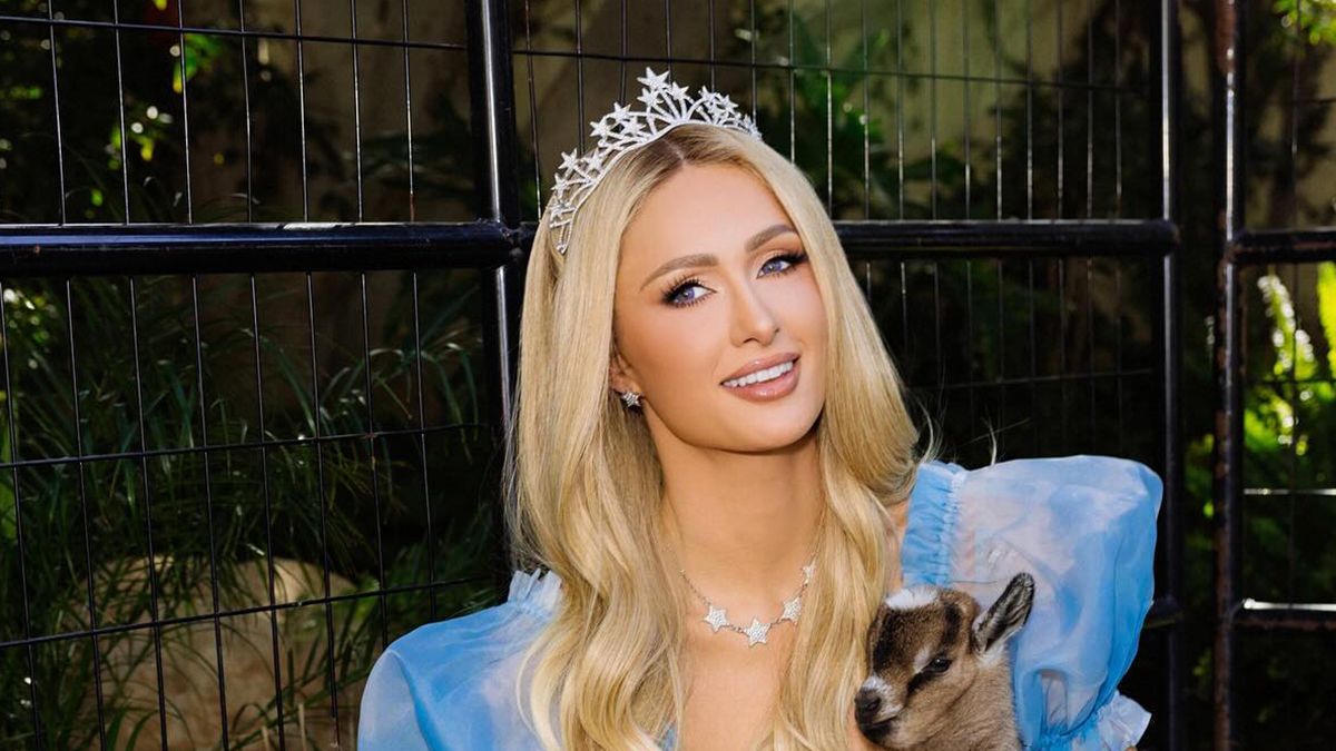 Пэрис Хилтон в образе Русалочки Пэрис Хилтон в образе Русалочки