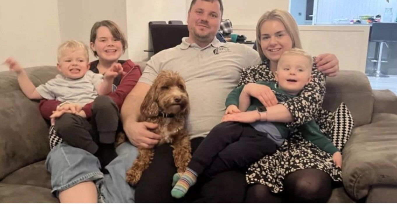 Британець Марк Гетч надіслав дружині рахунок за прибирання у їхньому будинку Британець Марк Гетч надіслав дружині рахунок за прибирання у їхньому будинку