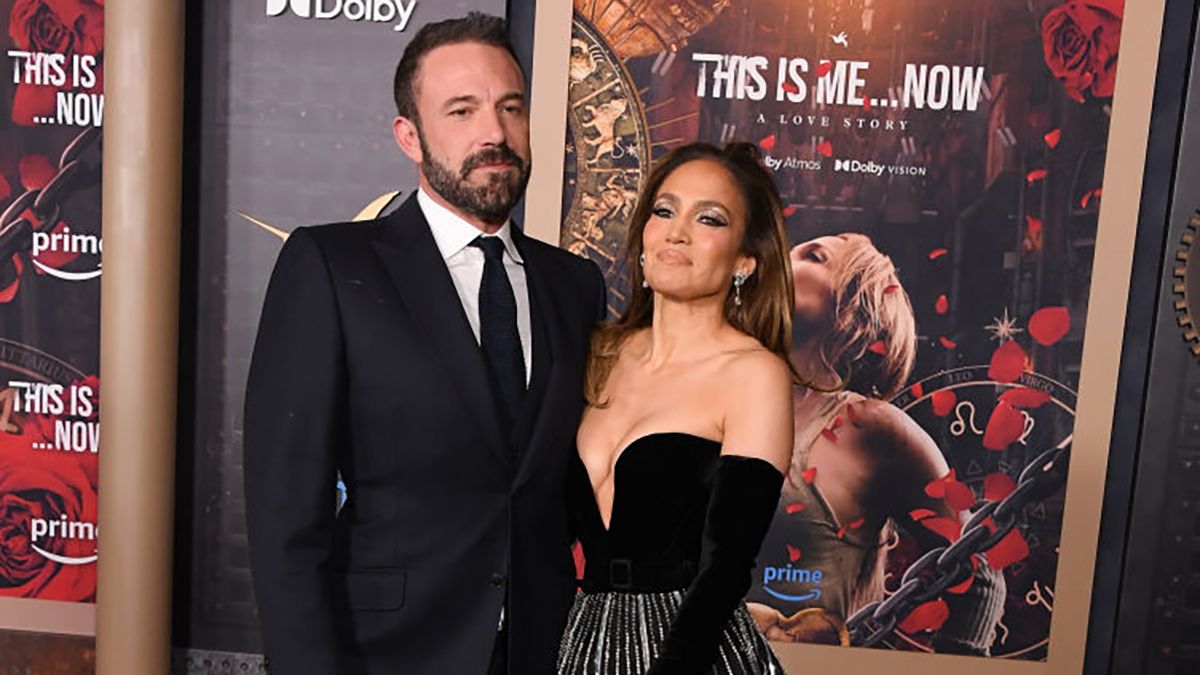 Спільний вихід Дженніфер Лопес і Бена Аффлека Спільний вихід Дженніфер Лопес і Бена Аффлека