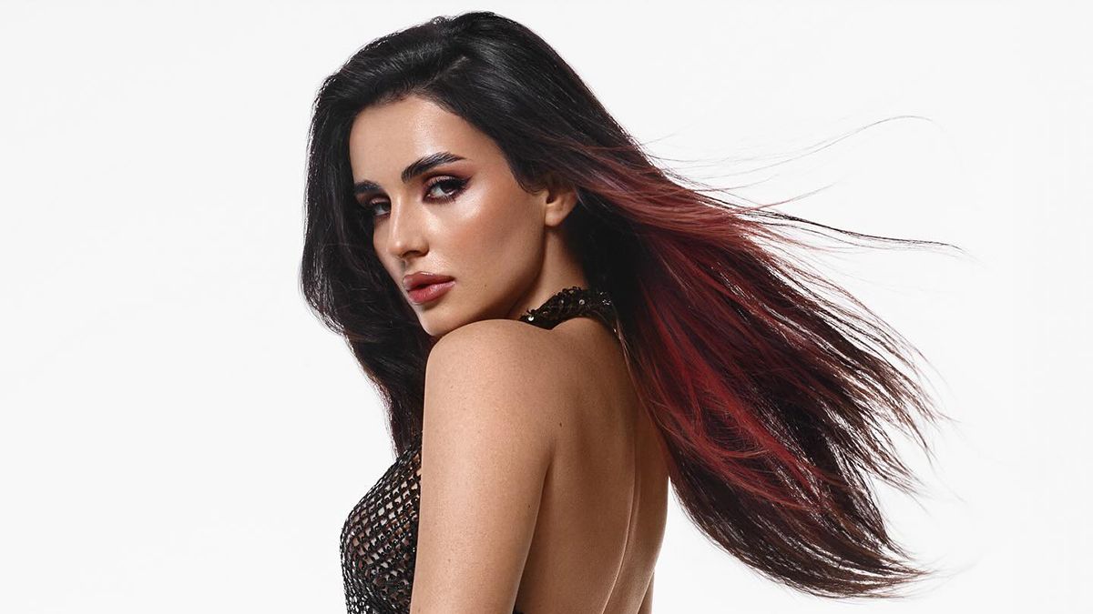 Анна Трінчер у відвертому образі Анна Трінчер у відвертому образі