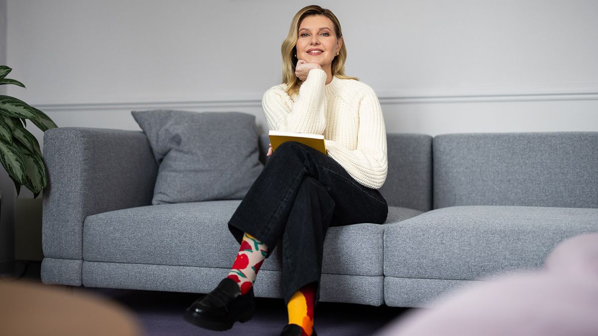 Елена Зеленская в необычном образе Елена Зеленская в необычном образе