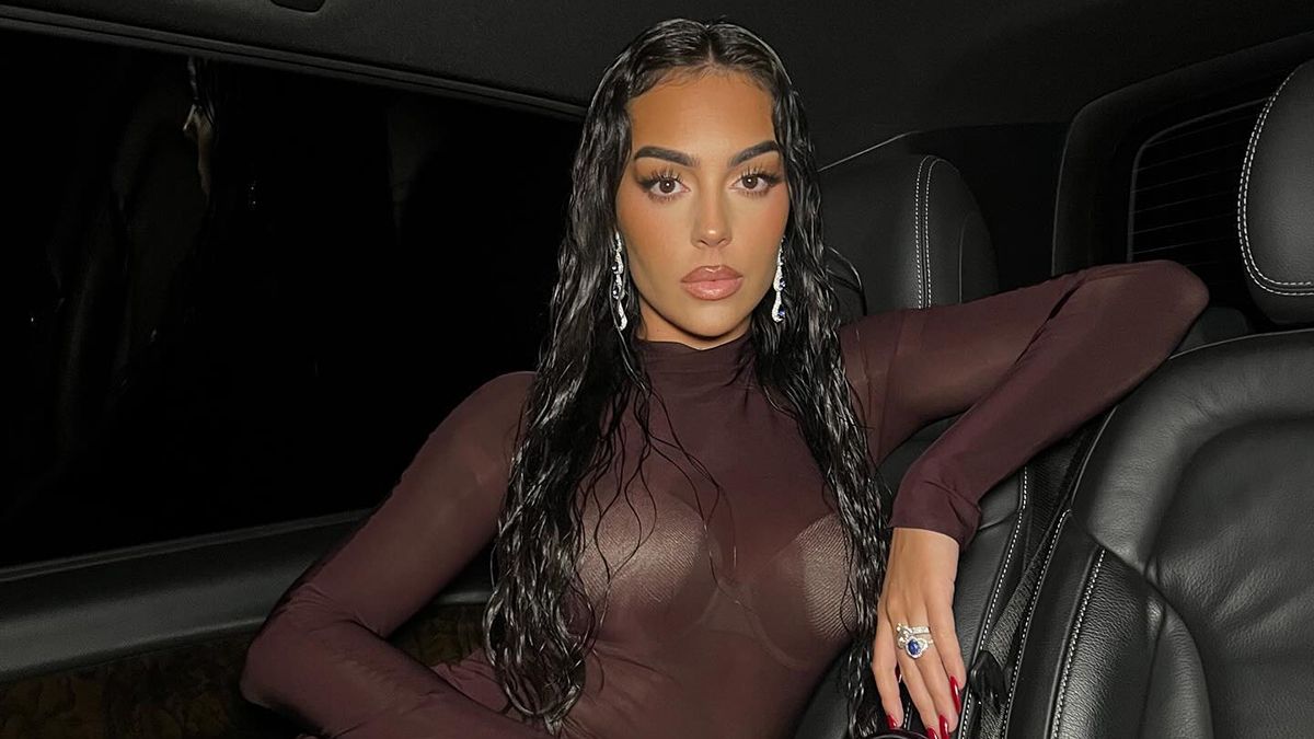 Джорджина Родрігес показала новий образ Джорджина Родрігес показала новий образ