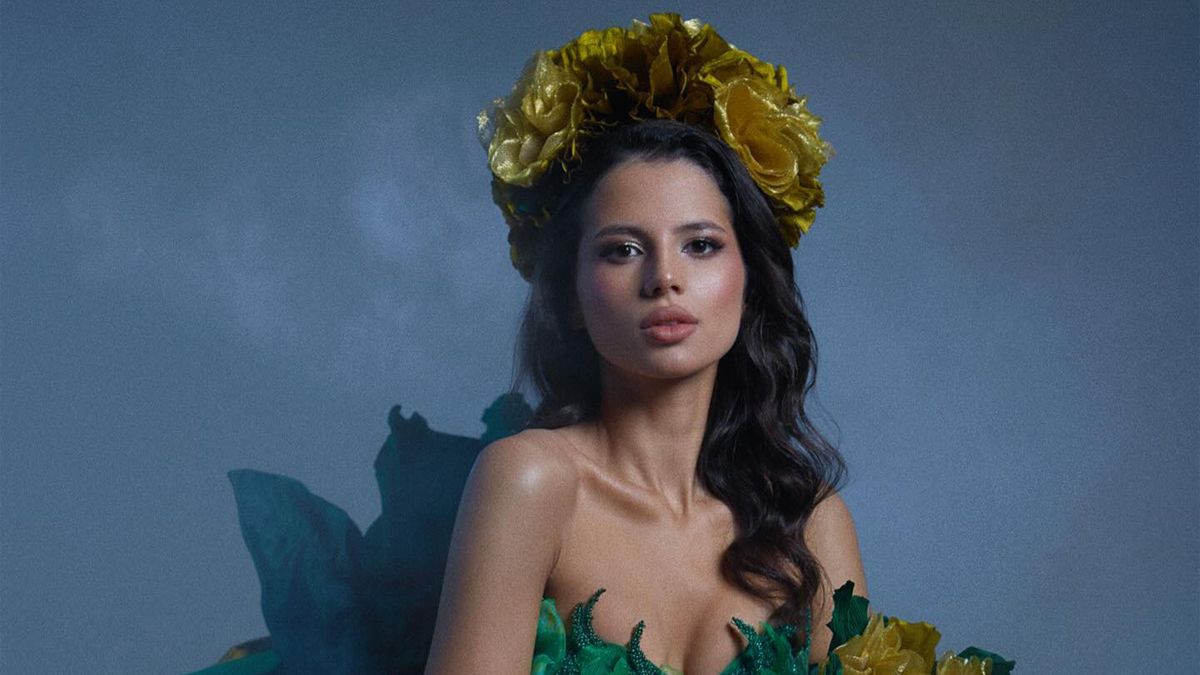 Вероніка Щіпцова розповіла про вбрання для Софії Шамії Вероніка Щіпцова розповіла про вбрання для Софії Шамії