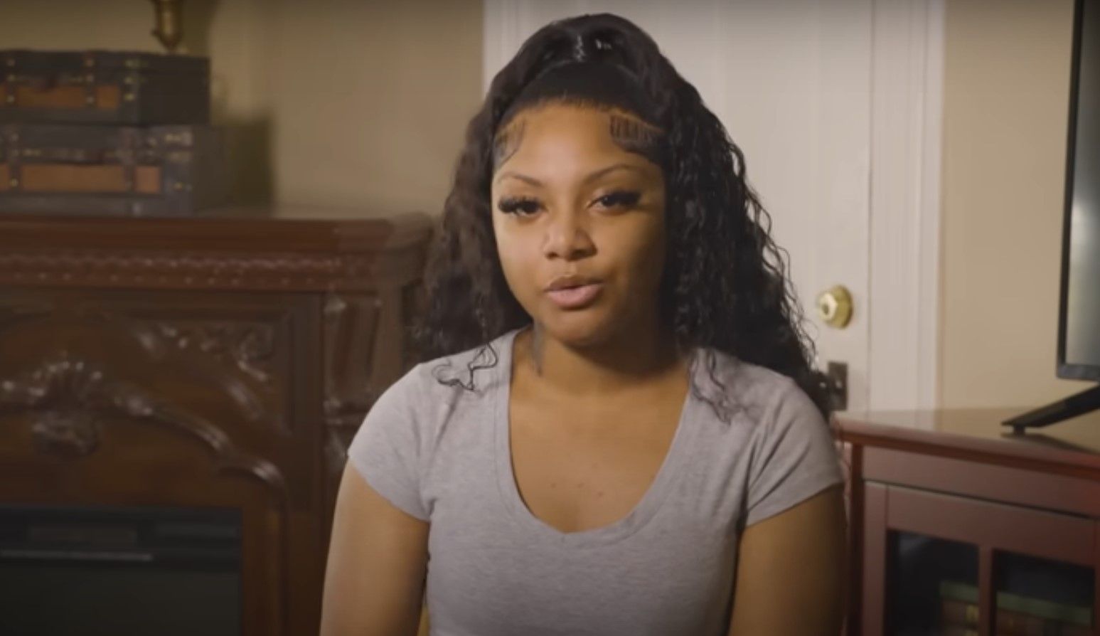 Женщина Монтреанна вышла замуж за школьную любовь - парень осужден за убийство Женщина Монтреанна вышла замуж за школьную любовь - парень осужден за убийство