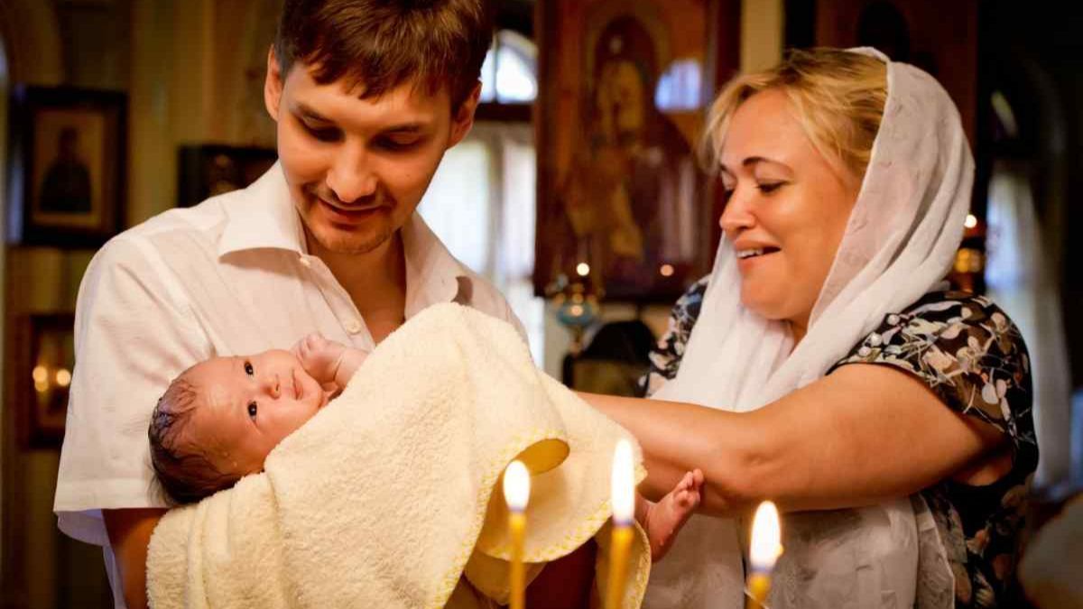Чи може розведена жінка бути хрещеною