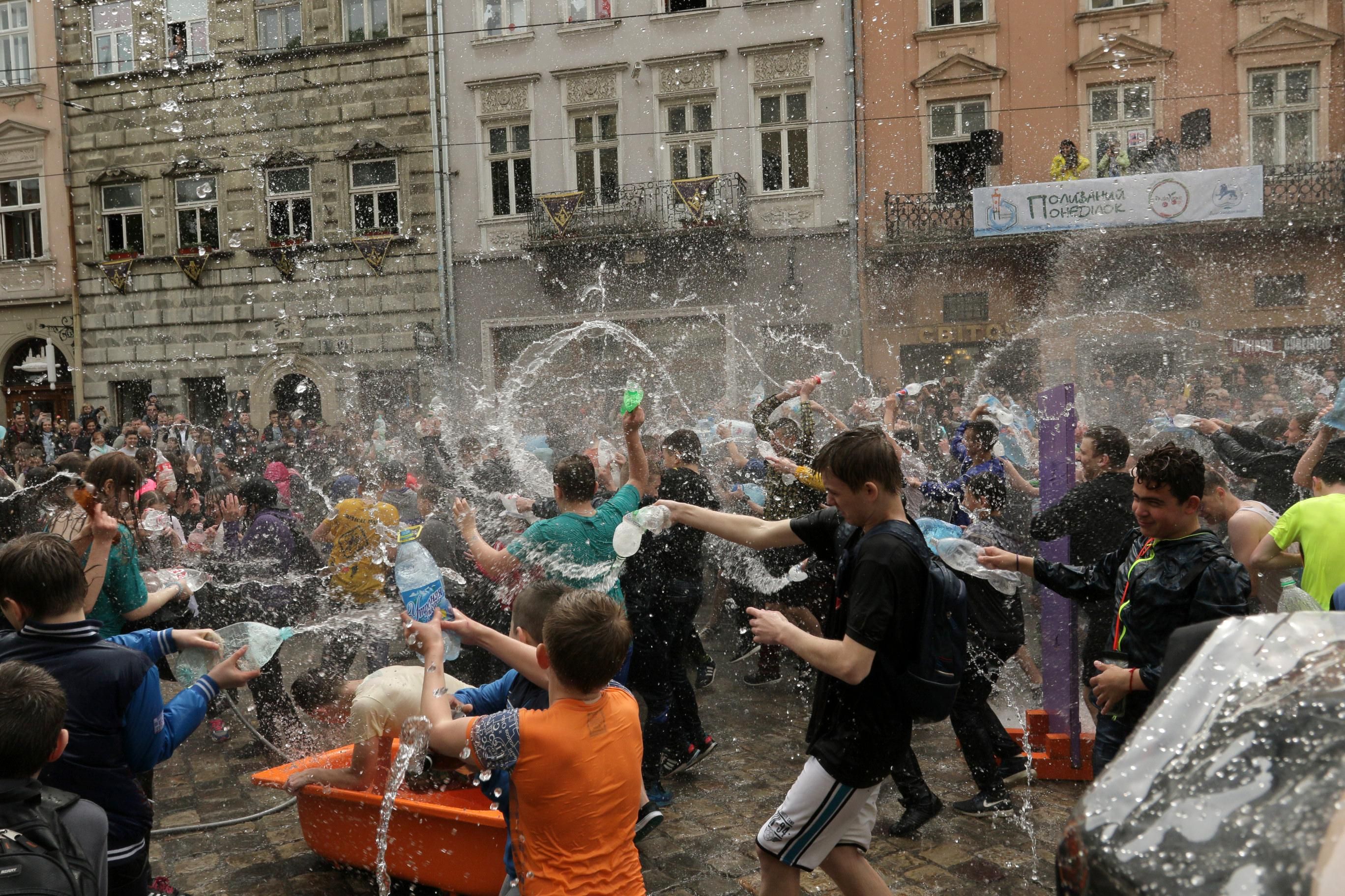 Поливаний понеділок Поливаний понеділок